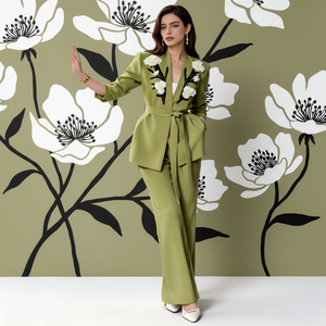 Elegante Completo da Donna Verde Oliva <span class=keywords><strong>in</strong></span> Raso <span class=keywords><strong>con</strong></span> Ricami Floreali, Blazer Impermeabile a Due Pezzi <span class=keywords><strong>con</strong></span> <span class=keywords><strong>Cintura</strong></span> <span class=keywords><strong>in</strong></span> <span class=keywords><strong>Vita</strong></span> e Maniche Lunghe, Formale - Product Image 2