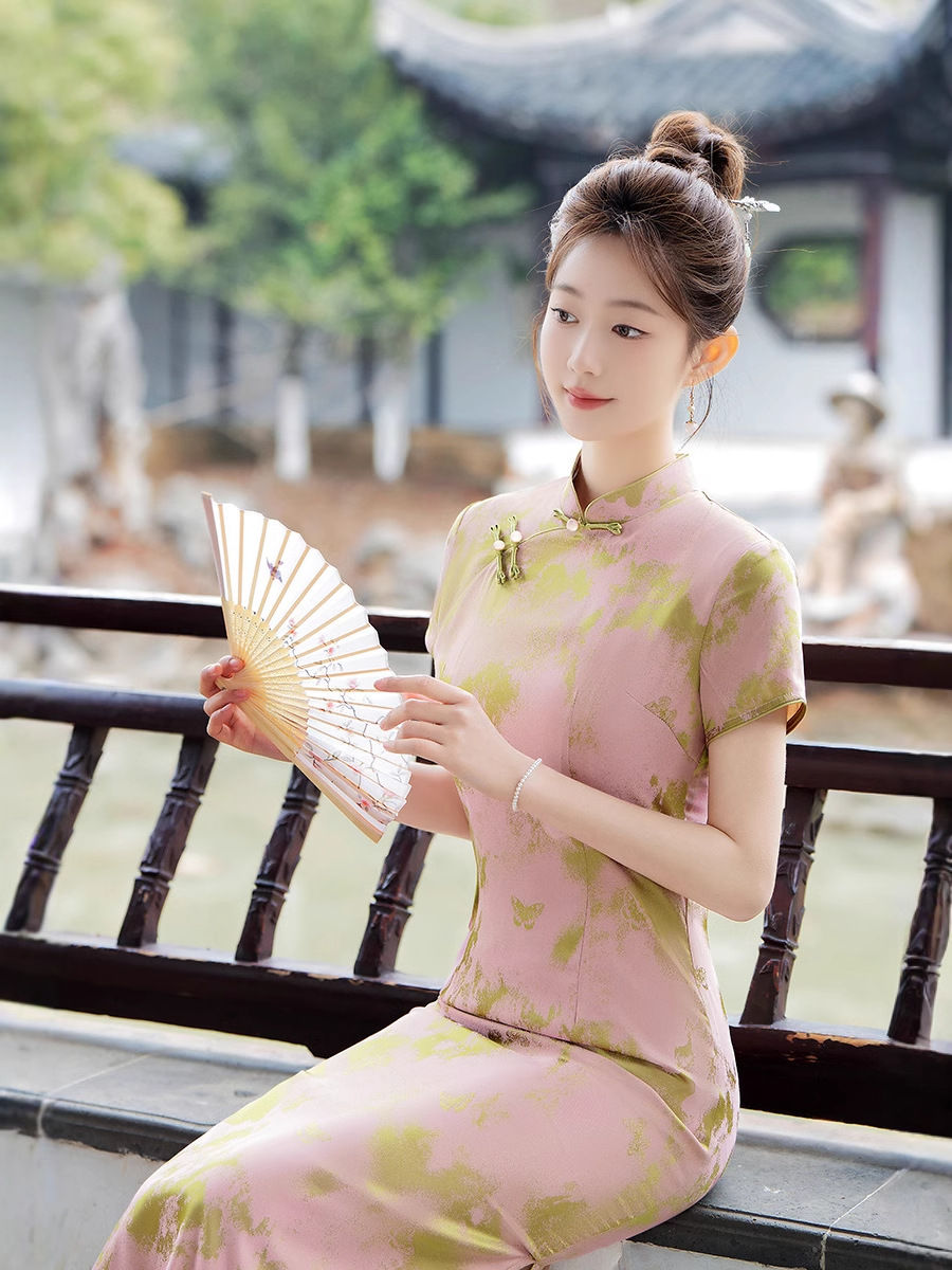 qipao dress short Modern Wedding Cheongsam New Autumn Sexy Dresses cheongsam in various style for wedding and special events. Green Roses Pattern Qipao Dress