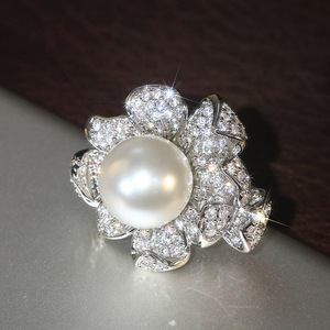 Anello di perle T0572 con design floreale in diamanti naturali per donna, gioiello da festa - Product Image 6