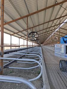 Ventilateur industriel de 55 pouces pour élevages avicoles, fermes bovines, hangars d'élevage, refroidissement des bâtiments d'élevage - Product Image 2