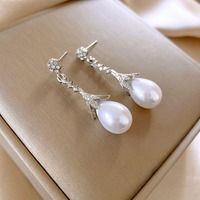Anting-anting menjuntai wanita pengantin pernikahan elegan berlian zirkon perhiasan mode bunga anting-anting mutiara