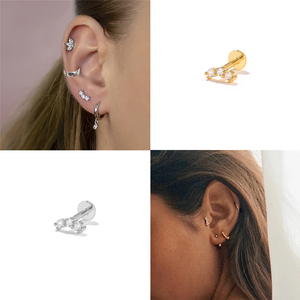 Boucles d'oreilles ROXI simples en argent sterling S925 serties de trois diamants, 16G, à dos plat, à visser - Product Image 6