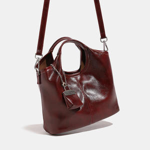 Nuevo bolso de hombro negro retro de cuero PU, bolso de mano para mujer, nuevo bolso cruzado para mujer - Product Image 2