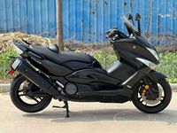 Moto sportive à essence Yamaha TMAX 500 d'occasion