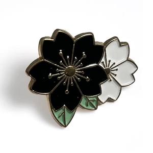 Broche de Metal personalizado, alfileres de esmalte duro, insignias de flores bonitas modernas personalizadas, insignia de solapa con Clip de mariposa para ropa - Product Image 2