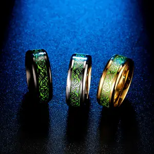 Bijoux unisexe bon marché, accessoires anneaux lumineux en acier inoxydable Oem, anneau de Dragon lumineux brille dans le noir, anneau de pierre de naissance
