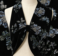 Tissu en velours cinq couleurs à motifs floraux végétaux brodés, avec paillettes bleues irisées, de poids moyen, pour automne-hiver, mariage, style rétro