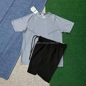 Nouvel ensemble de survêtement décontracté 2 pièces en soie glacée à séchage rapide avec petits crochets, collection été 2026 de la marque Sport - Product Image 3