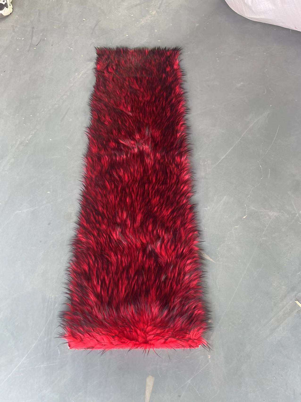 ปลายสีย้อมแดง