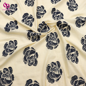 Tela de Poliéster con <span class=keywords><strong>Bordado</strong></span> de Rosas Azul Marino Vintage, Base Beige, Transpirable y Ligera <span class=keywords><strong>para</strong></span> Vestidos, <span class=keywords><strong>Blusas</strong></span> y Textiles del Hogar <span class=keywords><strong>para</strong></span> Mujer - Product Image 3