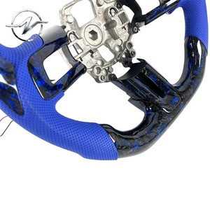 Volante Deportivo de 3 Radios de Fibra de Carbono Ligero y Antideslizante Personalizado para <span class=keywords><strong>Mustang</strong></span> 2015-2021 - Product Image 2