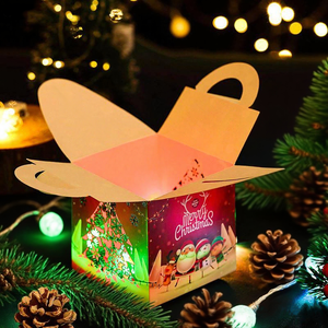 Boîte cadeau individuelle pour cupcake de Noël, fenêtre transparente, design rayé, carton recyclé, impression quadricolore, motif <span class=keywords><strong>pingouin</strong></span>, attache ruban - Product Image 4
