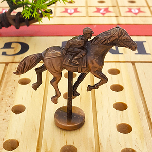 HO KINH DOANH HUANG KAI Juego de Ajedrez de Carreras de Caballos de Aleación de Zinc de Alta Calidad con Asa y Piezas de Ajedrez Metálicas, Regalo - Product Image 5