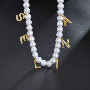 Collier personnalisé sur mesure en acier inoxydable avec pendentif lettre initiale en zircon et chaîne de perles - Product Image 5