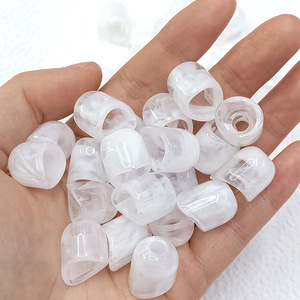 Perles acryliques à trou droit de forme spéciale, pendentifs cloche biseautés à grand trou, perles intercalaires en vrac pour la fabrication de bijoux DIY en gros - Product Image 4