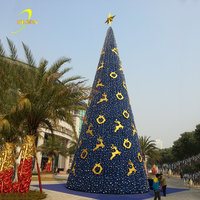 Support en métal léger d'arbre de cône de Noël de PVC LED de vente chaude pour la décoration et les ornements extérieurs