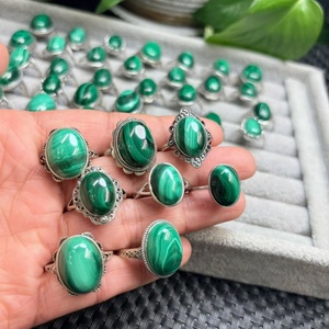 טבעת מלאכיט קריסטל טבעי באיכות גבוהה, עבודת יד מכסף 925, לסיטונאות, לקישוט ומתנה - Product Image 5