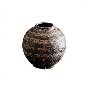 Jarrón de Flores Hecho a Mano de Cerámica Rústica con Esmalte Pigmentado, Estilo Zen Wabi Sabi, Ecológico, de Furbish Home Decor - Product Image 2