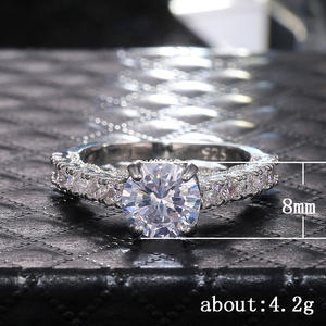 Bague de fiançailles en or blanc pour femme F214, diamant rond taille brillant, couleur D naturelle, diamants latéraux - Product Image 5