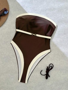Traje de baño de una pieza tipo bandeau para mujer, color blanco roto, con ribete en contraste, sin tirantes, corte alto, control de abdomen, para playa, venta al por mayor - Product Image 5