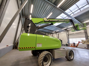 Plataforma Elevadora de Alto Rendimiento ZA20J con Brazo de Largo Alcance para la Construcción en Entornos Complejos con Obstáculos - Product Image 1