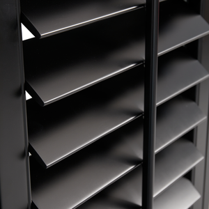 Volets en PVC pliables en bois pour fenêtres Volets de plantation pour baies vitrées Tier on Tier Design - Product Image 4