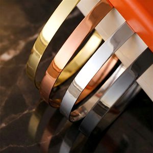 Moulure murale décorative en PVC pour usine de meubles, moderne, durable, écologique, résistante à l'humidité, couleur pailletée, pour usage domestique - Product Image 5