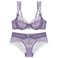 Ensemble de lingerie féminine haut de gamme en dentelle — Soutien-gorge à armatures et culotte en dentelle (Ensemble 2 pièces)