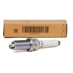 Vente en gros de bougies automobiles Bougie d'allumage Bujias 04E905601B PZKER7D8EGS Nouveau Chevrolet <span class=keywords><strong>Fiat</strong></span> Suzuki Mitsubishi <span class=keywords><strong>Accessoires</strong></span> de voiture bon marché - Product Image 5