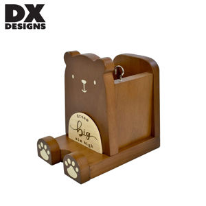 Organizador de Escritorio de Madera con Diseño de Oso DX Designs, Soporte Multifuncional para Teléfono y Portalápices con Soporte para Gafas y Gancho para Llaves - Product Image 2