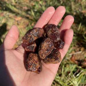 Оптовая продажа, лечебные кристаллы, драгоценный камень, оранжевый гранат, необработанный камень для фэншуй - Product Image 4