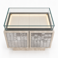 Vitrine murale GZowin robuste et écologique en métal pour bijoux et montres avec éclairage LED, idéale pour les musées et les commerces