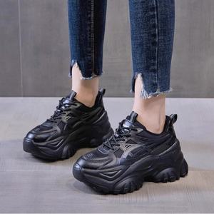 Zapatos Deportivos Cómodos de Alta Calidad al por Mayor, Zapatillas de Malla Transpirable a la Moda para Parejas, para Mujer - Product Image 1