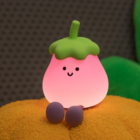 Lampe de nuit LED en silicone en forme de légume de dessin animé, aubergine Kawaii au design moderne, lampe LED rechargeable pour chambre d'enfant, lampe mignonne
