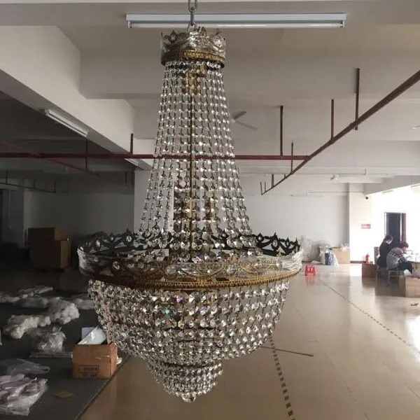 All'ingrosso a buon mercato impero antico cesto lampadario di cristallo made in china