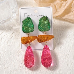 Boucles d'oreilles de mode d'épissage géométrique irrégulier en résine colorée rétro exagérée - Product Image 5