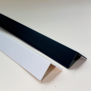 Bande de protection en PVC en forme de L Hongyi Plastics, épaisseur 0,4-3 mm, pour la protection des bords - Product Image 1