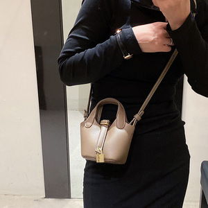 Sacs à main de luxe en cuir Pu Sacoche Femme Mode Femmes Dames Femme Designer Petite épaule Bandoulière Seau Sacs - Product Image 3