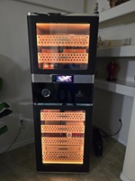 Humidor à cigares électrique RR980 en cuir de veau de luxe et bois de cèdre espagnol avec fonction de déshumidification (capacité 4000 cigares) - Expédition immédiate
