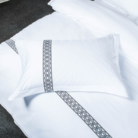 Ensemble de literie avec Logo brodé, fournitures pour hôtel, drap de lit blanc, oreiller de luxe, pour hôpital,