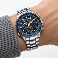Montre chronographe à quartz haut de gamme pour homme, boîtier en alliage 43 mm, bracelet en acier inoxydable, cadran à aiguilles, style professionnel, résistance à l'eau 10 m