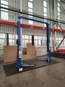 5000kg Công suất 2 bài <span class=keywords><strong>hoist</strong></span> Hướng dẫn sử dụng khóa phát hành xe <span class=keywords><strong>hoist</strong></span> Nâng Tấm sàn hai bài nâng rộng hơn xe <span class=keywords><strong>hoist</strong></span> cho tự động hội thảo - Product Image 4