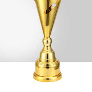 Basketball Football et Volleyball Compétition Trophée <span class=keywords><strong>Coupe</strong></span> Récompenses Souvenir Cadeaux pour Sport Champion Team Awards Trophées en métal - Product Image 6