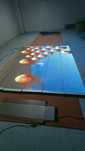 Tùy chỉnh <span class=keywords><strong>LED</strong></span> hiển thị mô-đun P10 pha lê trong suốt linh hoạt <span class=keywords><strong>LED</strong></span> phim Màn hình truyền 90% cho showroom giai đoạn triển lãm - Product Image 5