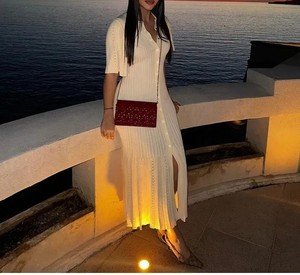 Vestido midi <span class=keywords><strong>de</strong></span> punto con cuello redondo, <span class=keywords><strong>manga</strong></span> <span class=keywords><strong>corta</strong></span>, ajuste ceñido, transpirable, con botones frontales, dobladillo plisado y cintura elástica para uso diario informal. - Product Image 3