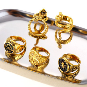 Anello Bussola in Acciaio Inox 18K all'Ingrosso, Gioielli in Oro, Design a Serpente, Anello Geometrico Inciso per Uomo e Donna - Product Image 1