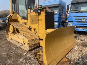 Topadoras CAT D5M Usadas de Alta Calidad, 12 Toneladas, Bulldozer de Segunda Mano CAT D5G D5H D5K D5M D6D D6G D6M D6N D6R D6H en Stock para la Venta - Product Image 5