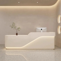 Comptoir de réception moderne de luxe en bois écologique, design incurvé simple pour salon de beauté, bar, cabinet dentaire, magasin de détail, hôtel