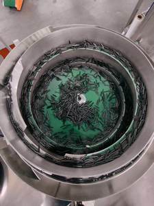 Máquina de Pesaje, Conteo y Empaquetado Vertical para Tornillos, Ferretería, Plástico Granular, Piezas de Goma,/Máquina Empacadora de Bolsas - Product Image 4