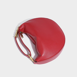 <span class=keywords><strong>Borse</strong></span> firmate mezza luna con manico in pelle sintetica classica borsa da viaggio in pelle <span class=keywords><strong>di</strong></span> <span class=keywords><strong>prima</strong></span> <span class=keywords><strong>classe</strong></span> da donna rossa <span class=keywords><strong>di</strong></span> lusso rotonda Hobo borsa - Product Image 2